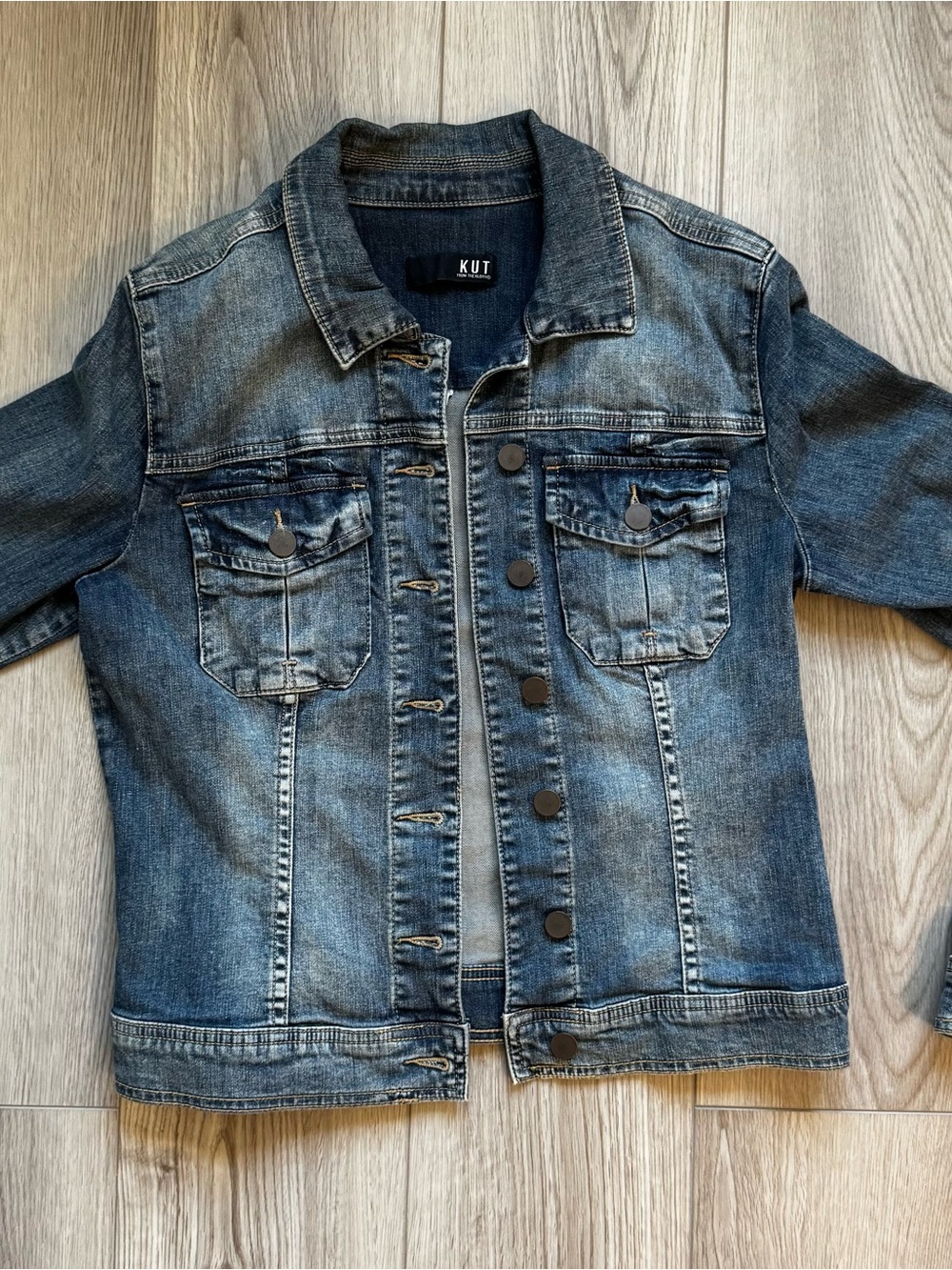 Kut from the Kloth Amelia Denim Jean Jacket Medium Wash